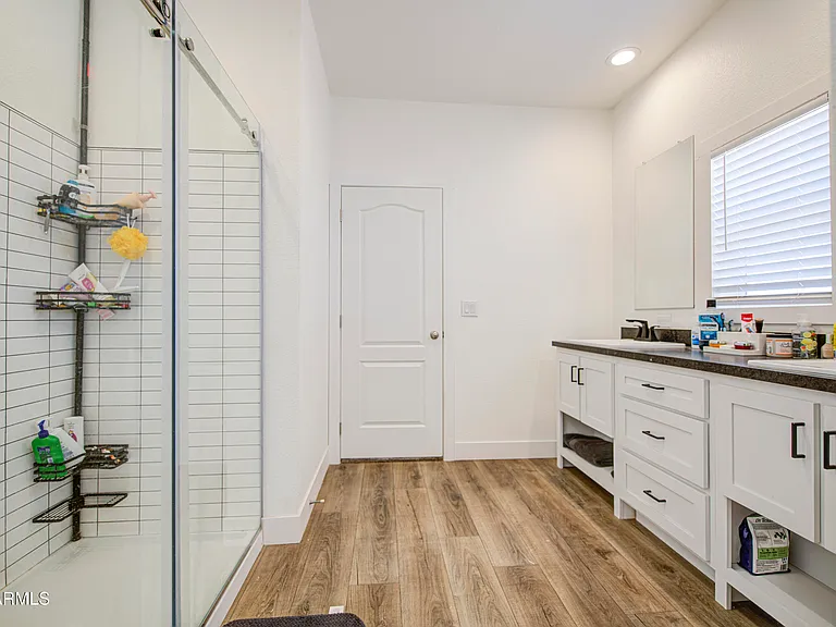 4057 N Solar St — Photo 33