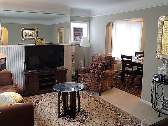 5th image of 7353 Abington Ave