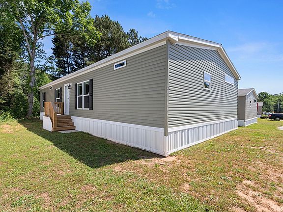 3rd image of 182 Audubon Ave #182AU