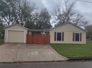 1606 Wilburn Dr, Baytown, TX 77520