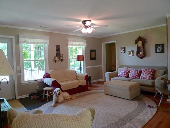 3rd image of 1386 Landis Ln