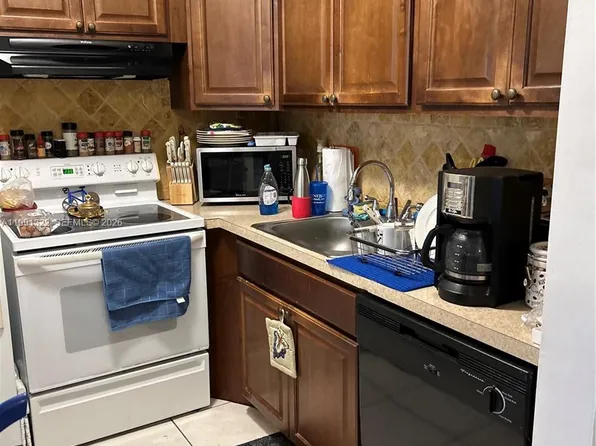 181 Newport #181-K, Deerfield Beach, FL 33442