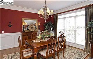 4th image of 15 Ashby Grove Dr