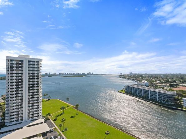 123 Lakeshore Dr APT 1942