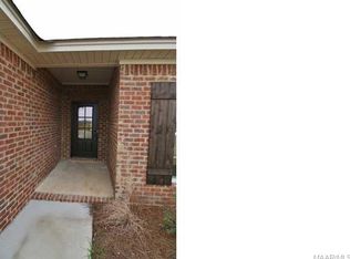 238 Hearth Haven Dr, Wetumpka, AL 36092