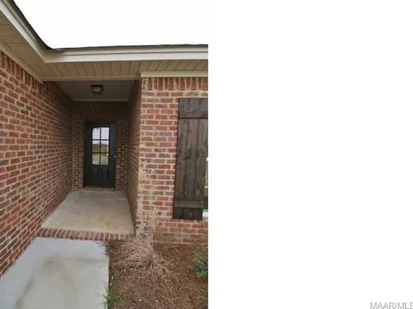 238 Hearth Haven Dr, Wetumpka, AL 36092