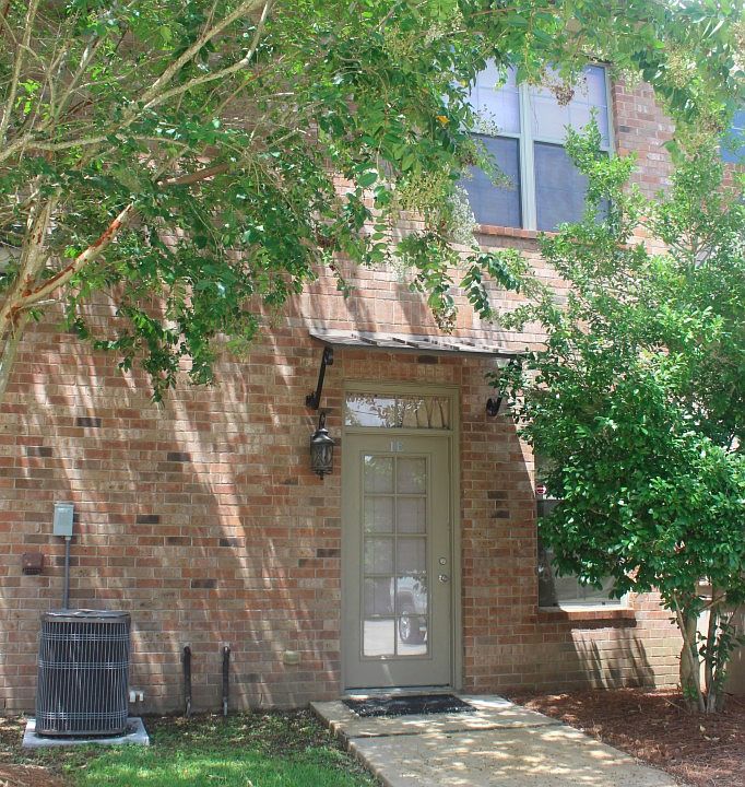 1st image of 888 S Kenilworth Pkwy #1