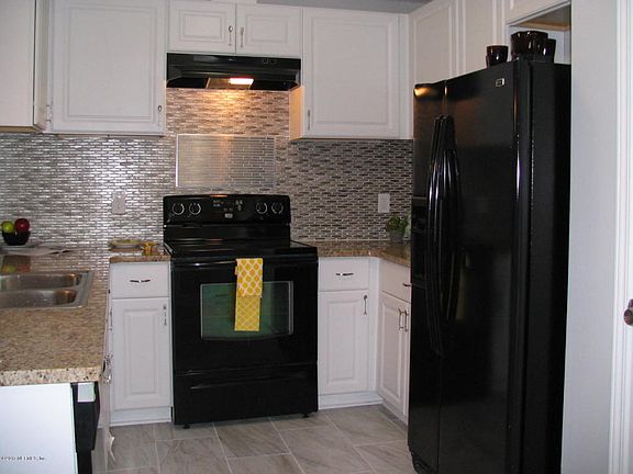 4th image of 2346 Ironstone Dr W