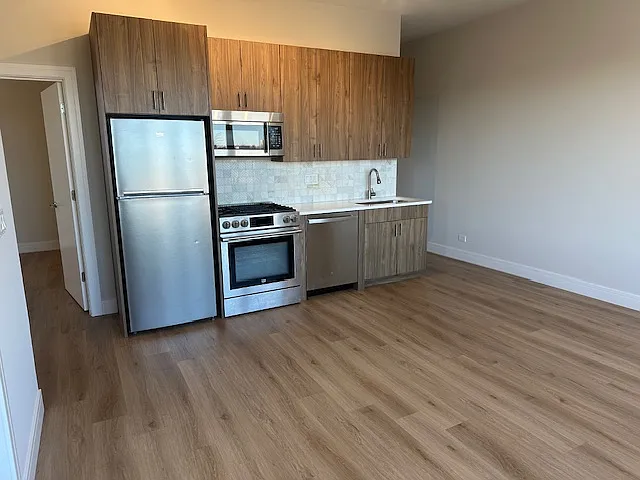 4010 North Lincoln Avenue - 304 — Photo 4