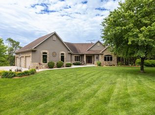 2384 Hawthorn Hill Rd NE, Rochester, MN 55906