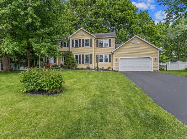 7614 Pico Ln, Baldwinsville, NY 13027