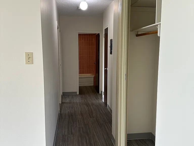 9747 104th St NW — Photo 57