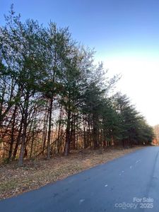 1420 Windemere Ln, Hickory, NC, 28602