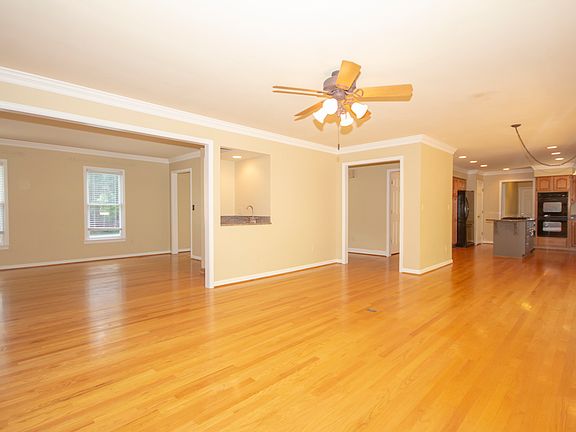 3rd image of 6462 Fairway Estates Dr