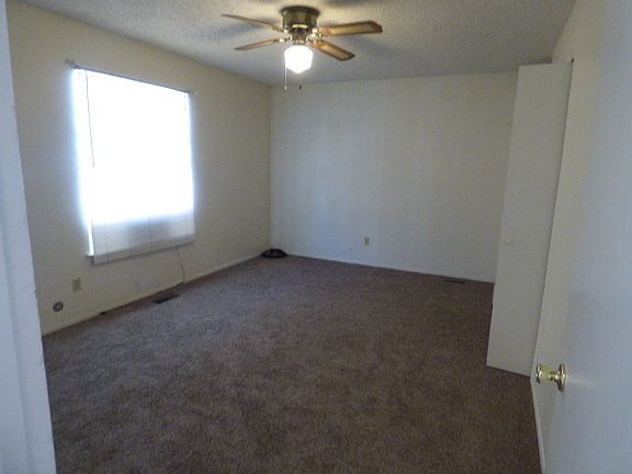 2nd image of 706 N C St APT C