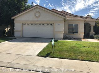 329 Pinnacles Dr, Woodland, CA 95695