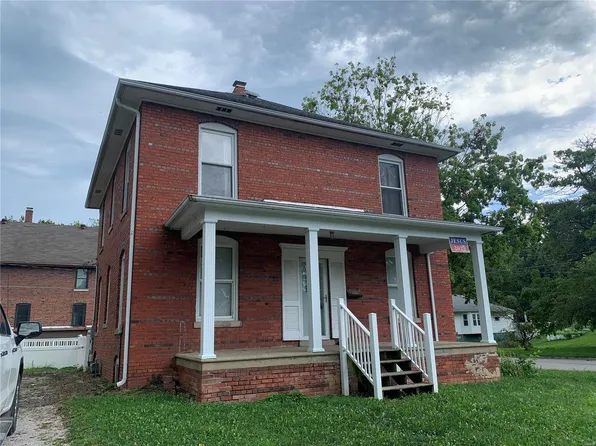 729 Jefferson St, Hillsboro, IL 62049