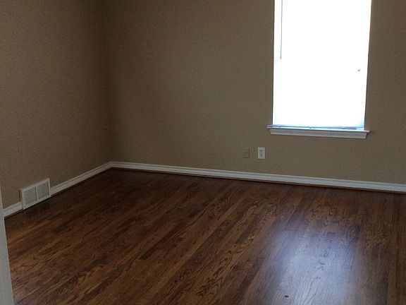 3rd image of 10610 Lakemere Dr