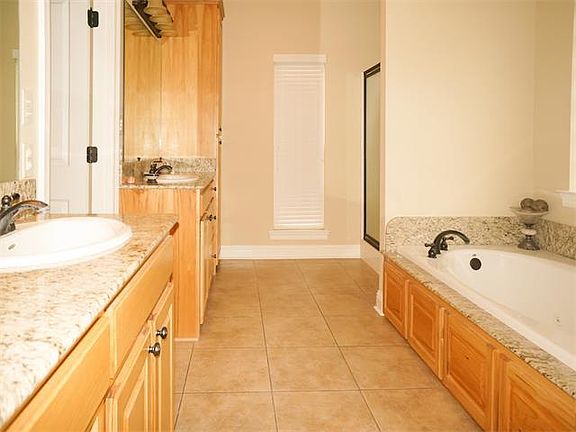 2nd image of 30226 Jericho Dr
