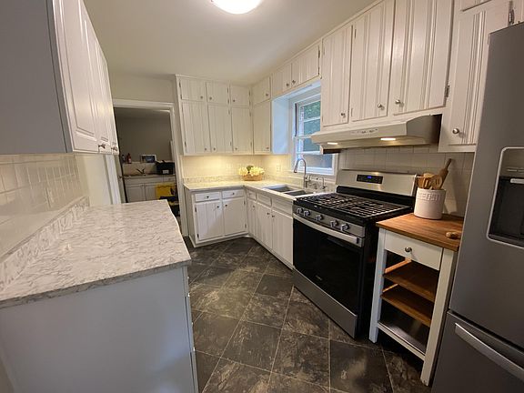5th image of 2210 Trailwood Dr SE