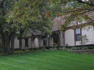 8501 Redbud Ln, Lenexa, KS 66220