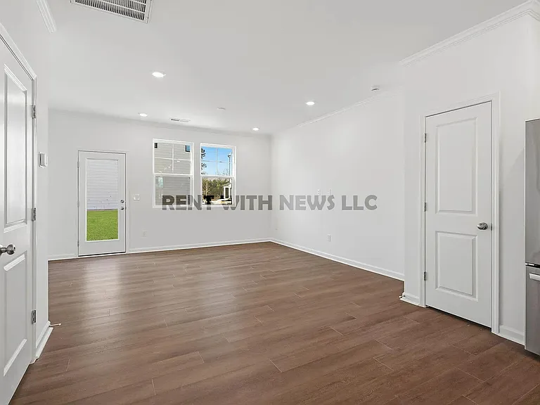 2307 Oakwood Meadows Ct — Photo 7