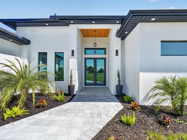 1327 NE 23rd St, Cape Coral, FL 33909