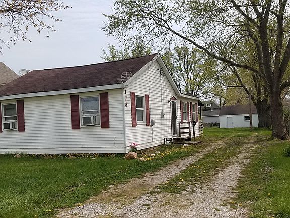 2nd image of 174 Center St