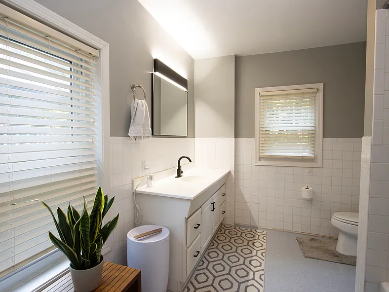 5917 Oak St — Photo 14