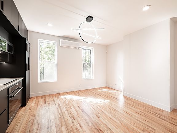 4th image of 1121 Lafayette Ave #2A