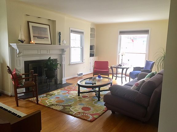 3rd image of 13348 Victoria Ave