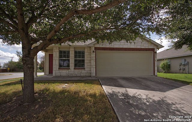 1st image of 8030 Oakmont Downs