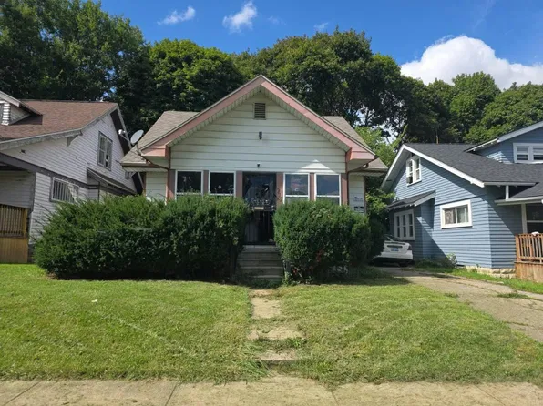 919 Gladwyn St, Flint, MI 48504