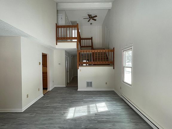 2nd image of 4018 Chaucer Pl