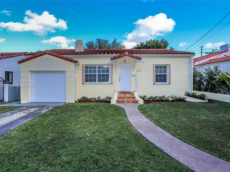 1015 Cortez St — Photo 39