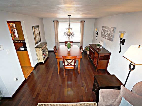 Mahogany Floors in DR