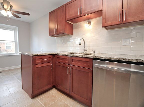 3rd image of 2730 Northampton Dr APT A1