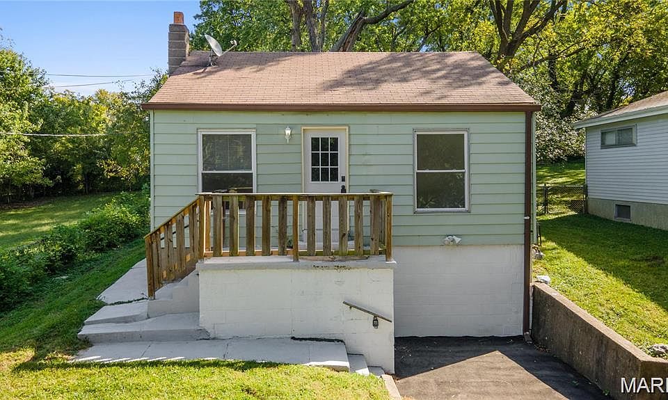 1st image of 6166 Emerald Ave