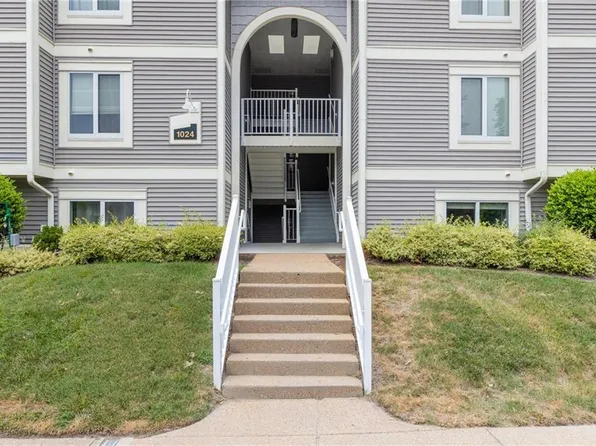 1024 Autumn Woods Ln APT 103, Virginia Beach, VA 23454