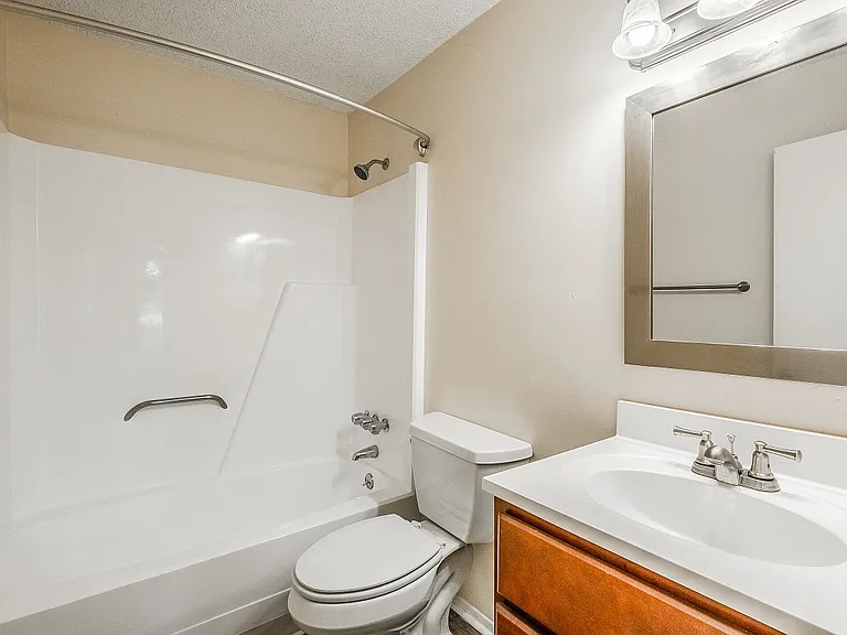 Bramblewood Apartments — Photo 3