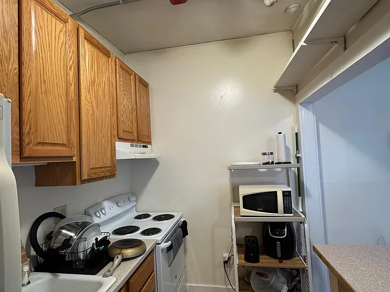630 Main St #E — Photo 10