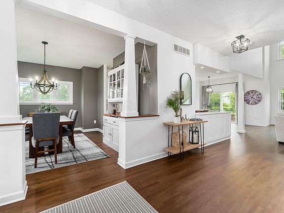 5th image of 112 Blackstone Ct