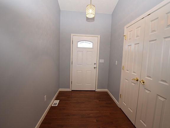 3rd image of 20 Laurel Bnd