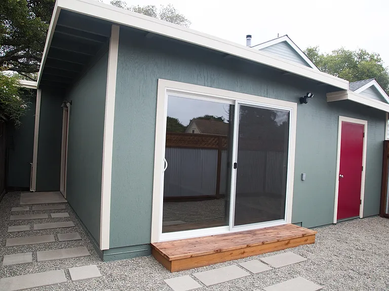 2811 Center St #B — Photo 14