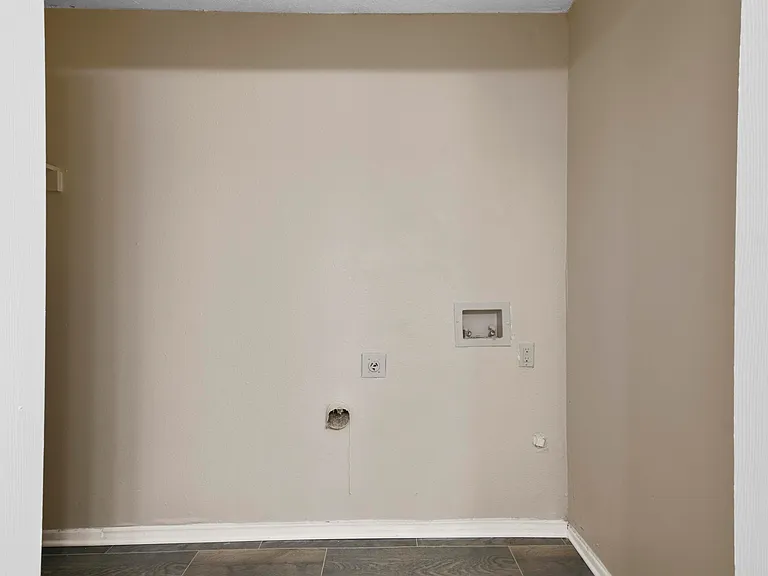 washer & dryer connections
