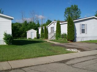 8250 Hidden Holw, Fenton, MI