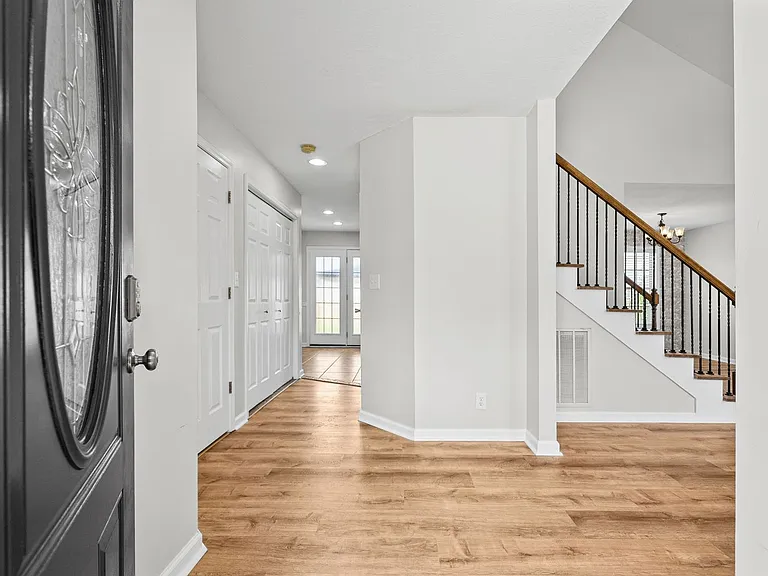 3569 Southwood Dr — Photo 4