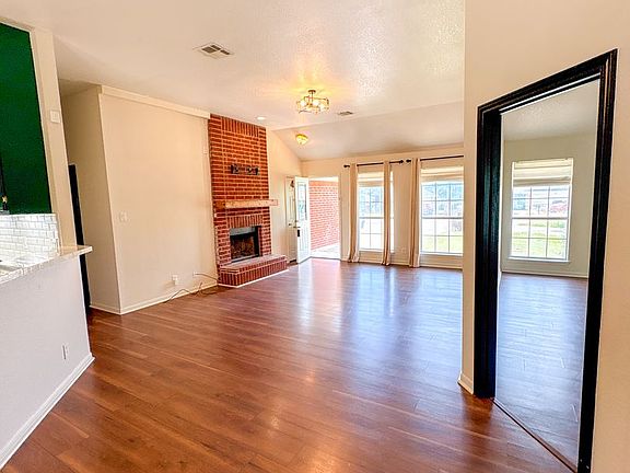 4th image of 6 Bay Ct