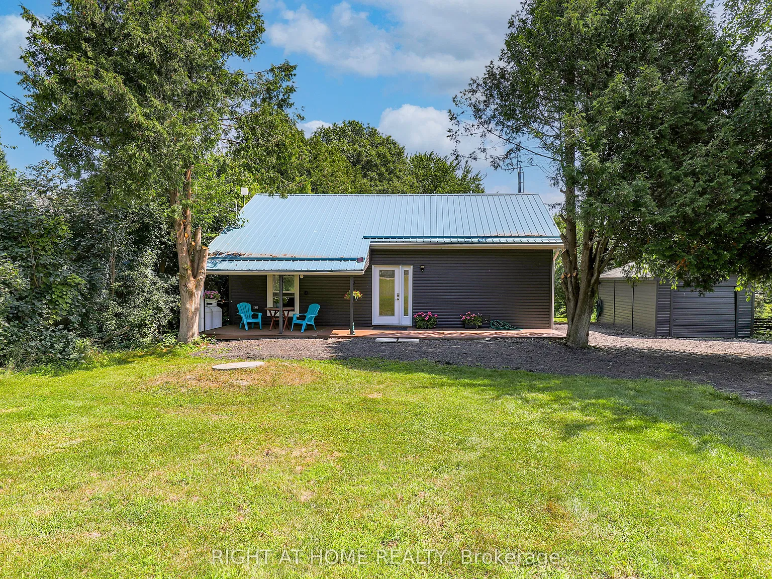 3 bed, $3,000 — Photo 1