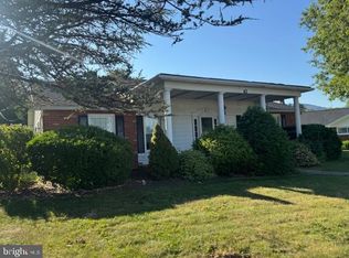 42 Grand Pkwy, Lewistown, PA 17044